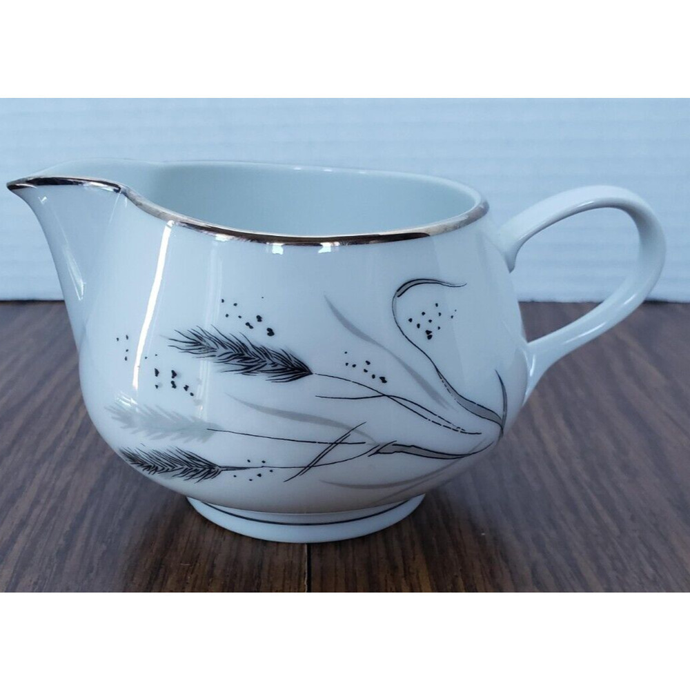 Ceres Coupe by Easterling Coffee Creamer White and Silver Wheat Vintage MCM